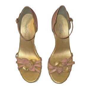 BCBG Paris Flower Strappy Wedge Size 8.5M Coquette Pretty In Pink Girly Trendy